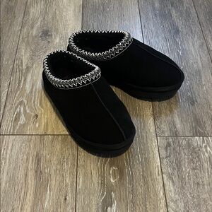 UGG Black Slippers with White Stitching, only worn twice